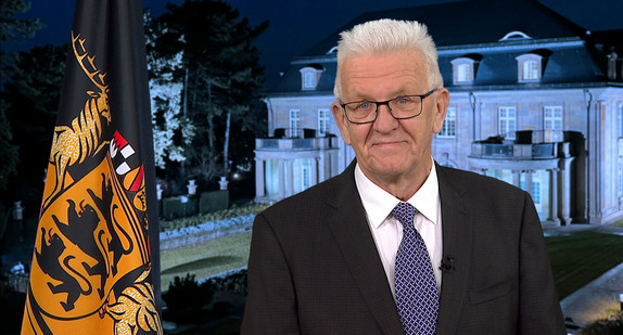 Ministerpräsident Winfried Kretschmann bei seiner Ansprache zum Jahreswechsel 2024/2025