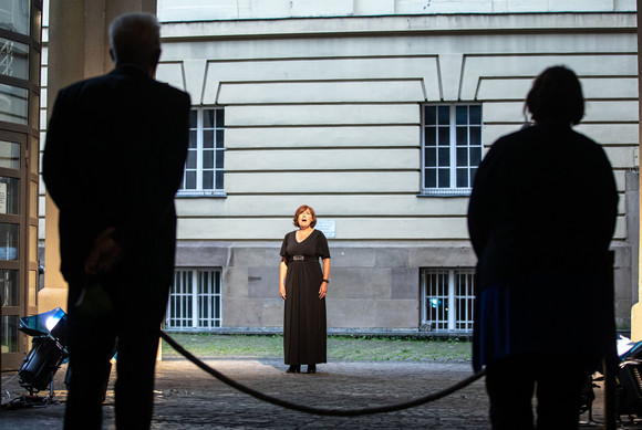 Ministerpräsident Winfried Kretschmann und Staatsministerin Theresa Schopper haben den Stuttgarter „Theater­parcours“ besucht (Bild: Staatsministerium Baden-Württemberg)