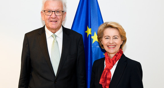 Ministerpräsident Winfried Kretschmann (l.) und Ursula von der Leyen (r.) (Bild: © European Union 2019 - Source: EP / Christian CREUTZ)