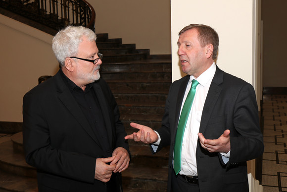 Staatsminister Klaus-Peter Murawski (l.) und der irische Minister for Agriculture, Food and the Marine, Michael Creed (r.)