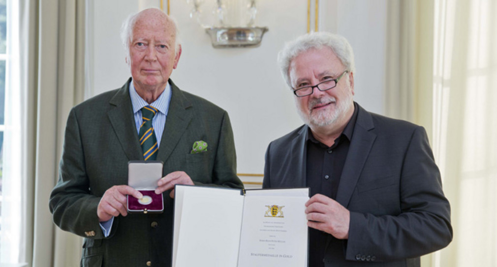 Hans Peter Müller (l.) und Staatsminister Klaus-Peter Murawski (r.)
