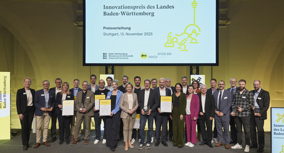 Gruppenbild anlässlich der Verleihung des 41. Innovationspreises des Landes Gruppenbild anlässlich der Verleihung des 41. Innovationspreises des Landes
