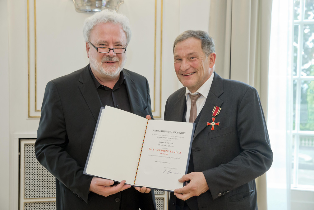 Staatssekretär Klaus-Peter Murawski (l.) und Prof. Dr. Michael Quaas (r.)