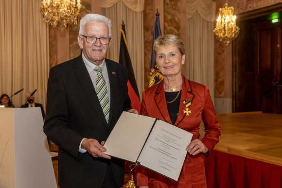 Ministerpräsident Winfried Kretschmann (l.) und Friedlinde Gurr-Hirsch (r.)