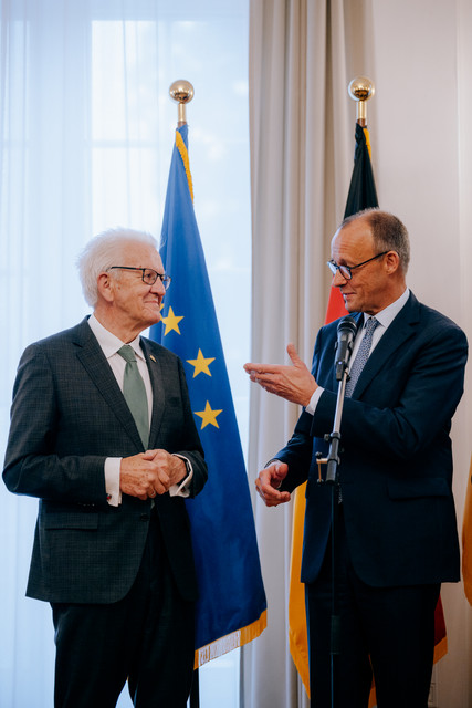 Antrittsbesuch Bundeskanzler Friedrich Merz besucht Baden-Württemberg Ministerpräsident Winfried Kretschmann (links) und Bundeskanzler Friedrich Merz (rechts)