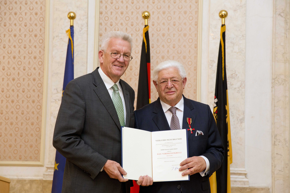 Ministerpräsident Winfried Kretschmann (l.) und Hasan Tahsin Ersoy (r.)