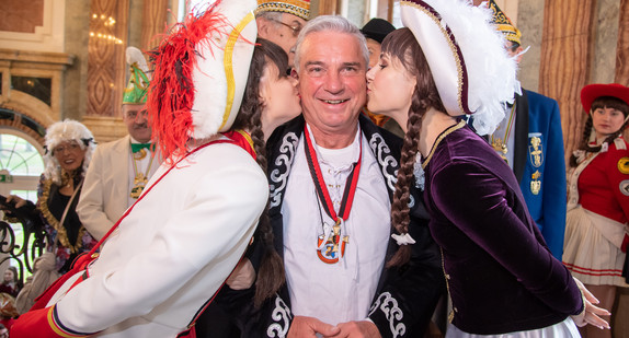 Innenminister Thomas Strobl (M.) beim Empfang für die Karnevals- und Fasnachtsvereine des Landes