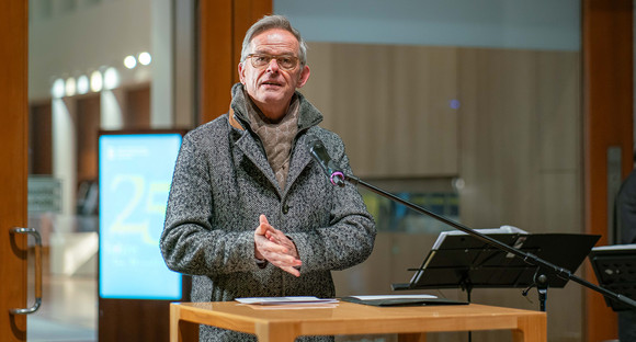 Übergabe der Gengenbacher Weihnachtstanne an die Landesvertretung, 25.11.2025