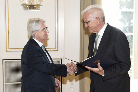 Ministerpräsident Winfried Kretschmann (r.) und Frank Elstner (l.)