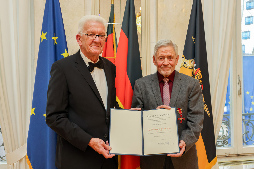 Ministerpräsident Winfried Kretschmann (links) und Eberhard Zacher (rechts)