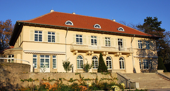 Außenansicht des Clay Hauses in Stuttgart
