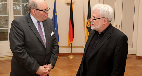 Staatsminister Klaus-Peter Murawski (r.) und der Botschafter des Königreichs Belgien, Ghislain D'hoop (l.)