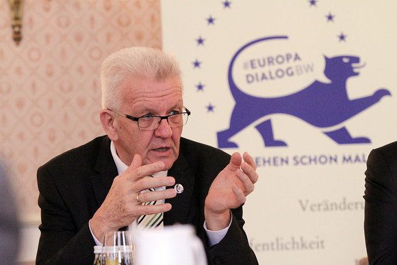 Europa Expertenforum zum Europadialog nimmt Arbeit auf Ministerpräsident Winfried Kretschmann
