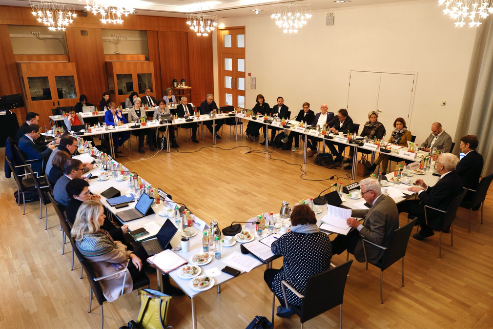 Das Kabinett bei seiner Sitzung in der Landesvertretung in Brüssel.