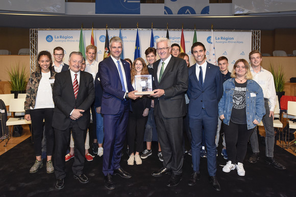 vorne, v.l.n.r.: Marti Anglada, Katalonien, Laurent Wauquiez, Präsident der Region Auvergne-Rhône-Alpes, Ministerpräsident Winfried Kretschmann und Giusseppe Cangialosi, Lombardei (Foto: © Auvergne-Rhône-Alpes, Michel Pérès)