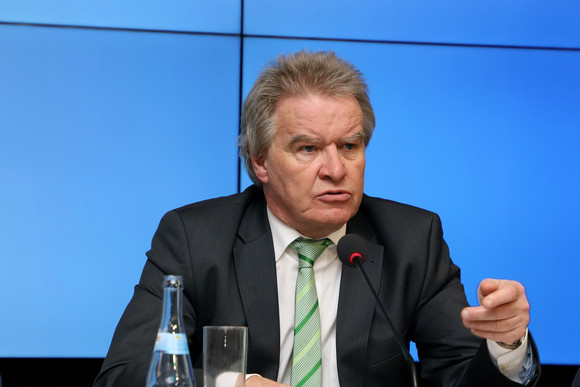 Umweltminister Franz Untersteller bei der Regierungspressekonferenz (Bild: Staatsministerium Baden-Württemberg)