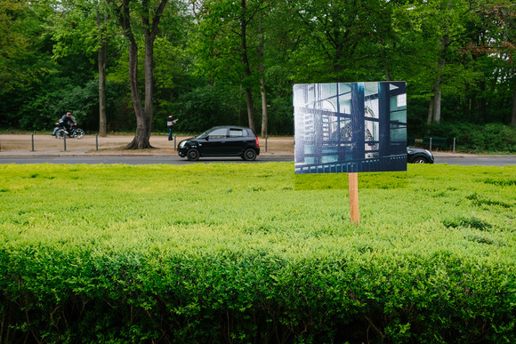 Ausstellung Soft Power Platform - European Artist Convention »Alarum« von Ardesia Projects (Mailand und London).