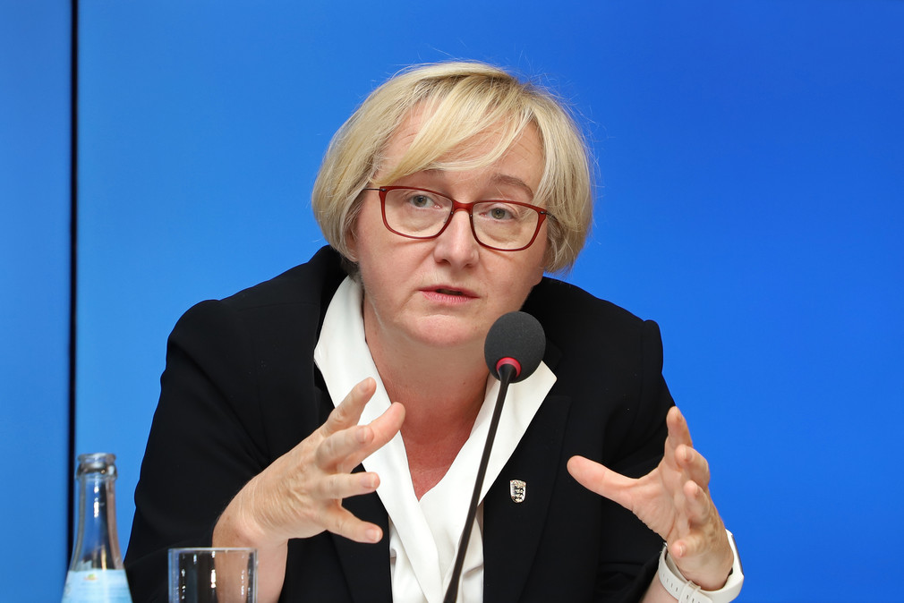 Wissenschaftsministerin Theresia Bauer (Bild: Staatsministerium Baden-Württemberg)
