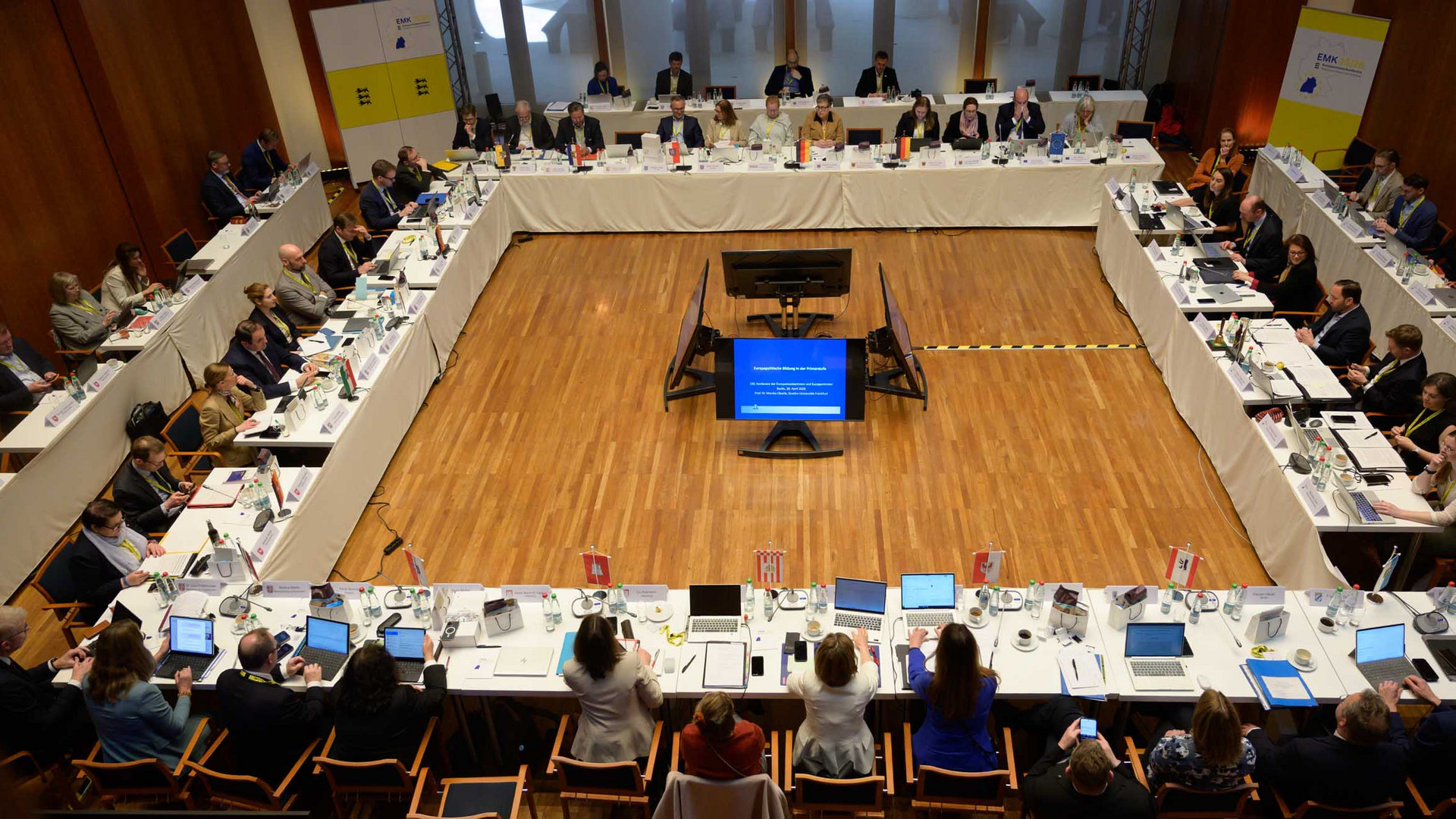 Blick in den Konferenzsaal anlässlich der 100. Sitzung der Europaministerkonferenz (EMK) in Berlin
