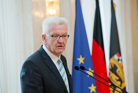 Ministerpräsident Winfried Kretschmann bei seiner Ansprache zu den Gästen