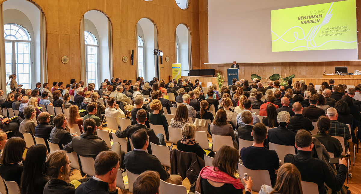Joachim Gauck spricht bei der Tagung.