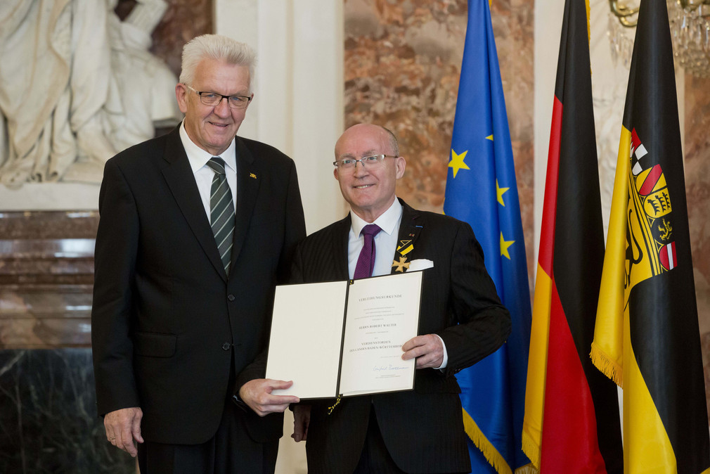 Ministerpräsident Winfried Kretschmann (l.) und Robert Walter (r.)