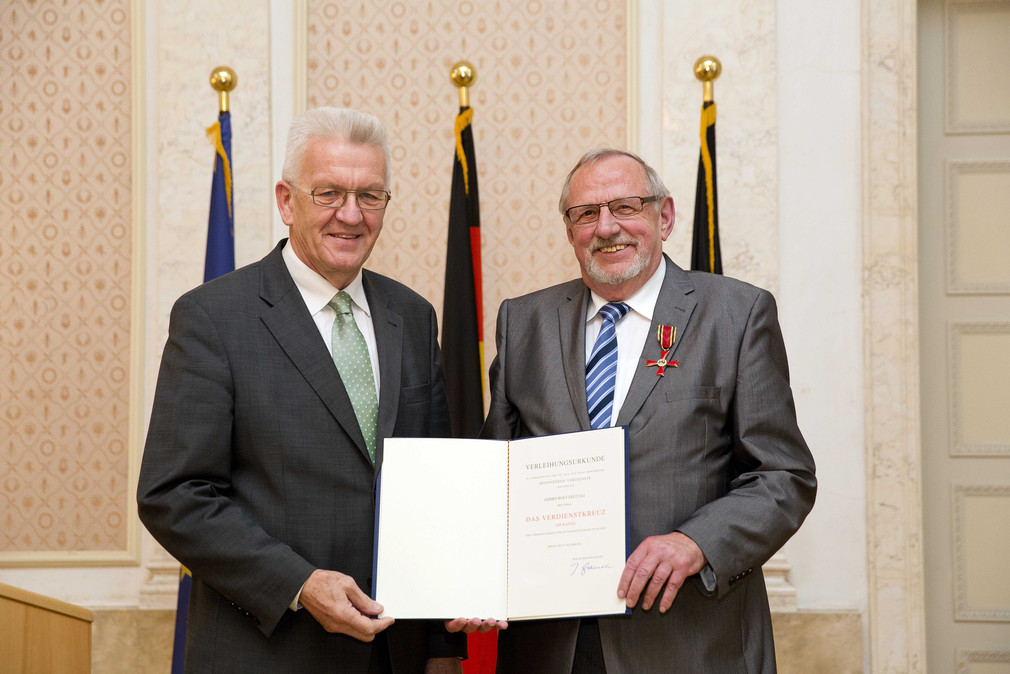 Ministerpräsident Winfried Kretschmann (l.) und Rolf Freitag (r.)
