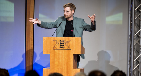 Erik Flügge, Professor für Politische Kommunikation an der Hochschule Darmstadt