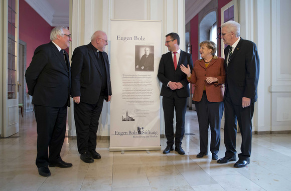 v.l.n.r.: Gebhardt Fürst, Bischof der Diözese Rottenburg-Stuttgart, Kardinal Reinhard Marx, der Rottenburger Oberbürgermeister Stephan Neher, Bundeskanzlerin Angela Merkel und Ministerpräsident Winfried Kretschmann