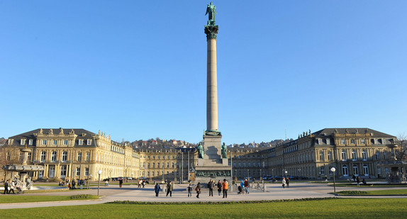 Das Neue Schloss und die Jubiläumssäule in Stuttgart (Foto: © dpa)