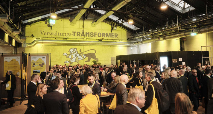 Blick in die Stuttgarter Wagenhallen beim Leadership-Gipfel 2024