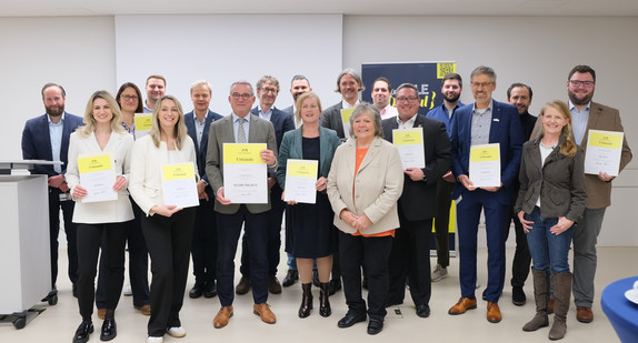 Übergabe von Breitbandförderbescheiden