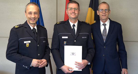 von links nach rechts: Landespolizeidirektor Carsten Höfler, Polizeipräsident des Polizeipräsidiums Offenburg Andreas Bjedov und Staatssekretär Reiner Moser