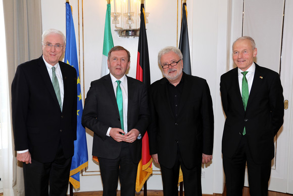 v.l.n.r.: Der irische Botschafter Michael Collins, der irische Minister for Agriculture, Food and the Marine, Michael Creed, Staatsminister Klaus-Peter Murawski und der Honorarkonsul von Irland, Dr. Wolfgang Häfele