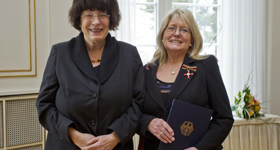 Staatsrätin Gisela Erler (l.) und Ingeborg Bayer (r.)