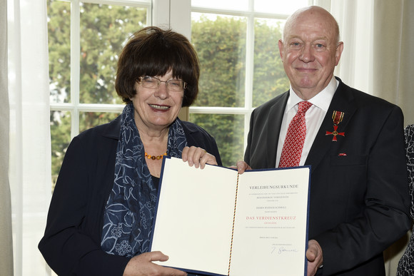 Staatsrätin Gisela Erler (l.) und Werner Schmoll (r.)