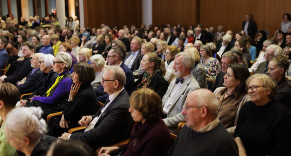 Haute Couture aus dem Tiergartenviertel: Die vergessene Modegeschichte Berlins am 10. Dezember 2025 in der Landesvertretung Baden-Württemberg