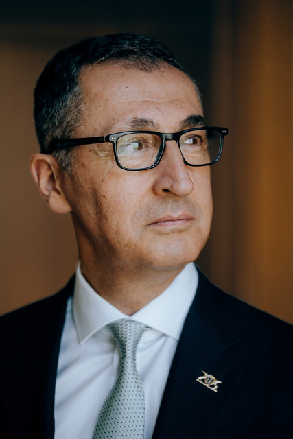 Portraitbild von Ministerpräsident Cem Özdemir