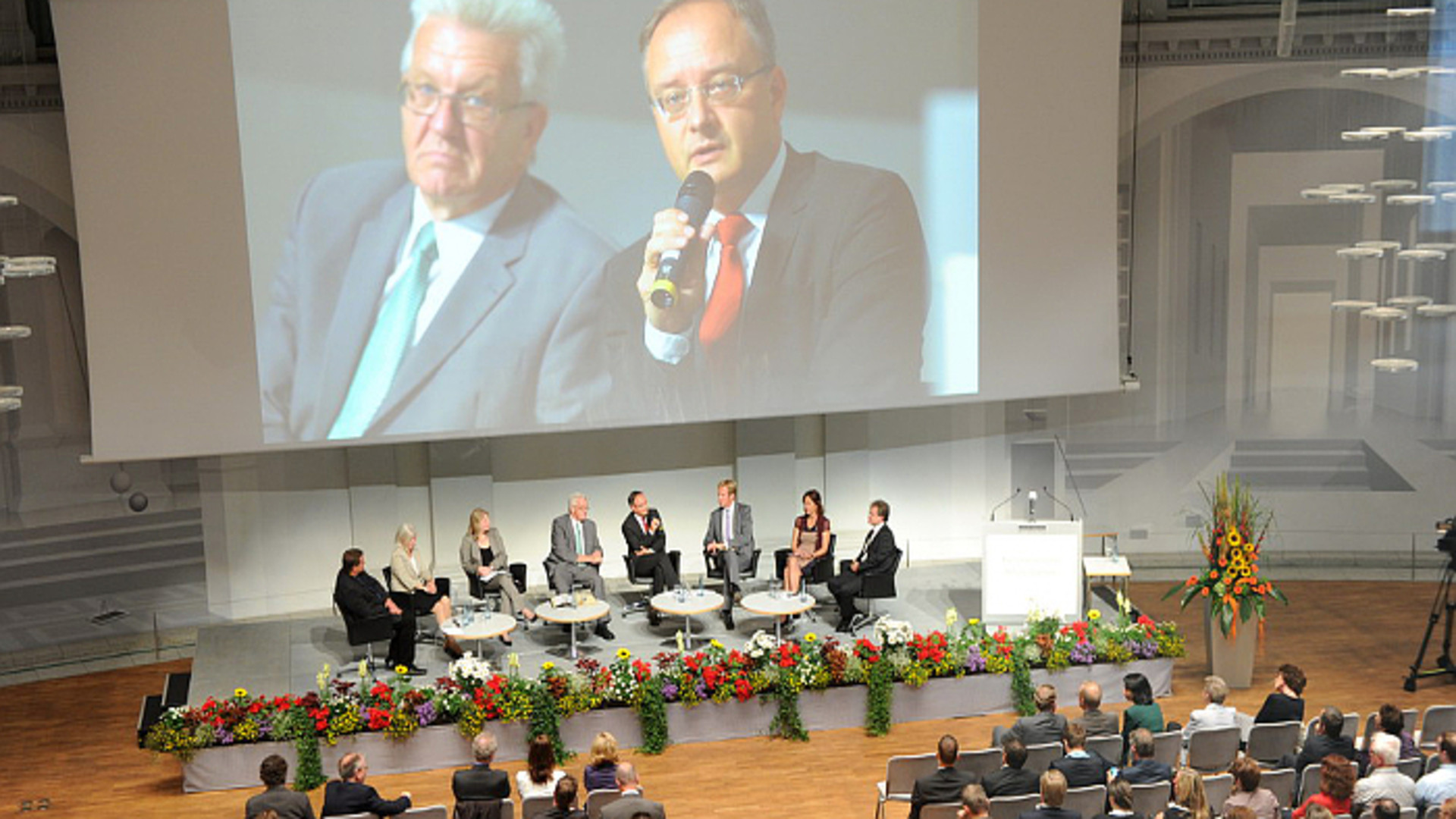 Podiumsdiskussion „Gemeinsam gute Schule machen“, mit Ministerpräsident Winfried Kretschmann und Kultusminister Andreas Stoch am 12. Juli 2014 im Haus der Wirtschaft in Stuttgart.