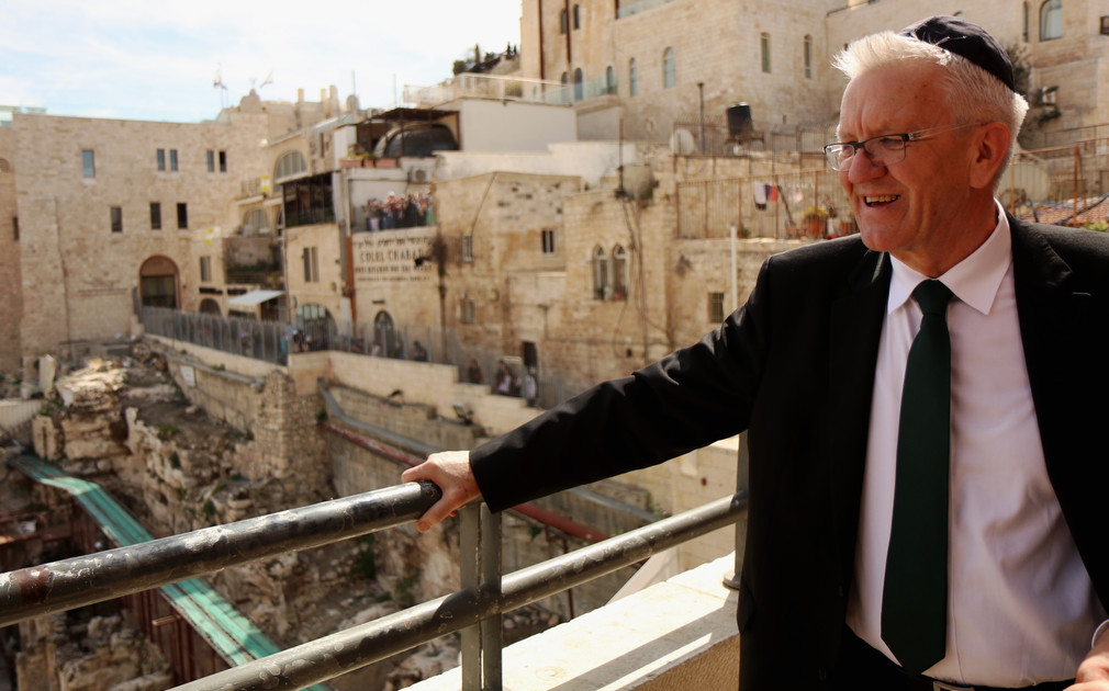 Ministerpräsident Winfried Kretschmann in der Altstadt von Jerusalem