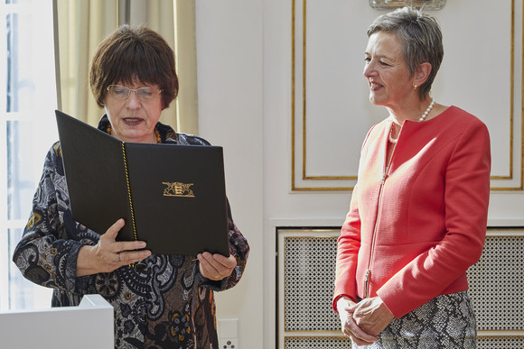 Staatsrätin Gisela Erler (l.) und Irene Flückiger Sutter (r.) (Foto: Staatsministerium Baden-Württemberg)