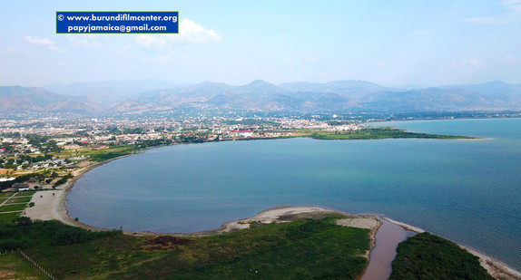 Tanganyikasee in Burundi (Foto © www.burundifilmcenter.org)