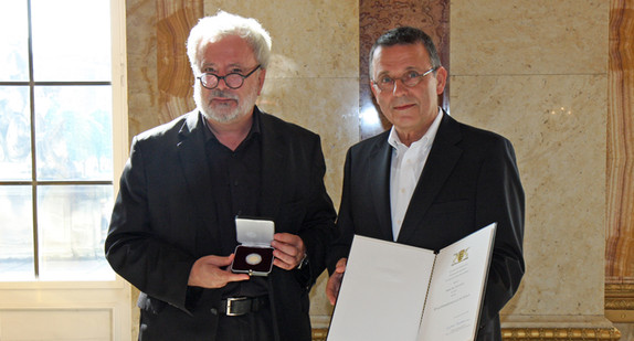 Staatssekretär Klaus-Peter Murawski (l.) und Dr. Udo Schuß (r.)