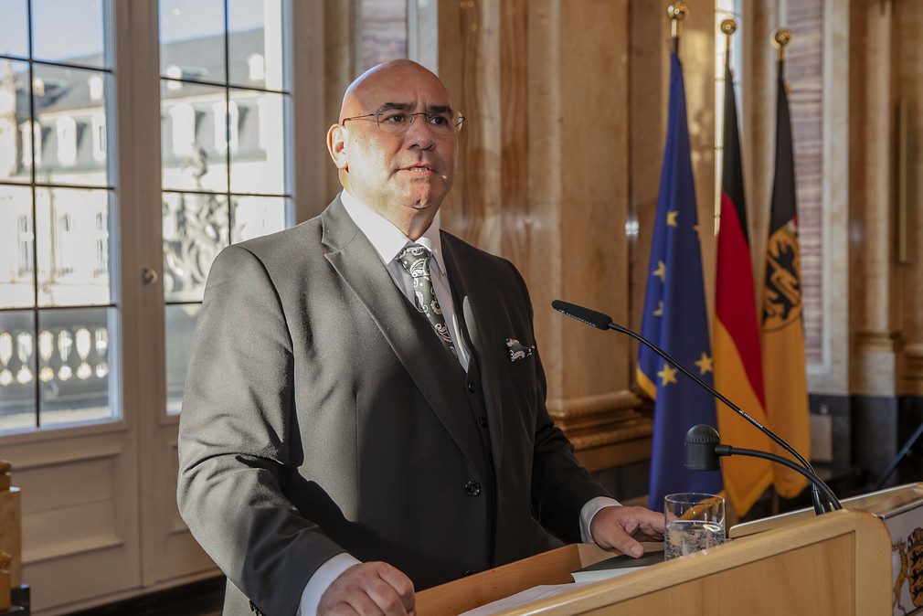 Daniel Strauß, Vorsitzender des Landesverbands Deutscher Sinti und Roma (Bild: Staatsministerium Baden-Württemberg)