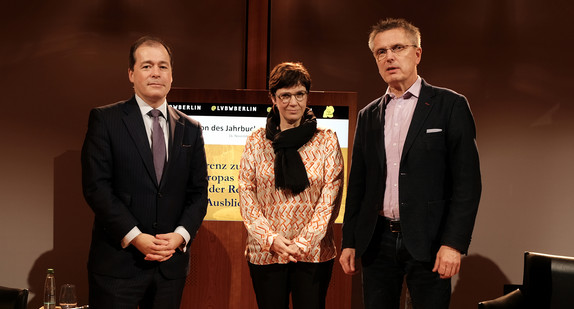 Präsentation des Jahrbuchs des Föderalismus 2022 @lvbwberlin