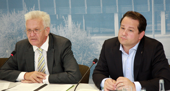 Ministerpräsident Winfried Kretschmann (l.) und Verbraucherminister Alexander Bonde  (r.)