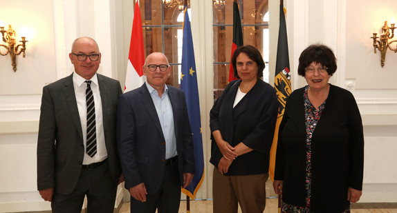 v.l.n.r.: Isaac Reber (Regierungsvizepräsident Basel-Landschaft), Verkehrsminister Winfried Hermann, Elisabeth Ackermann (Regierungspräsidentin Basel-Stadt) und Staatsrätin Gisela Erler