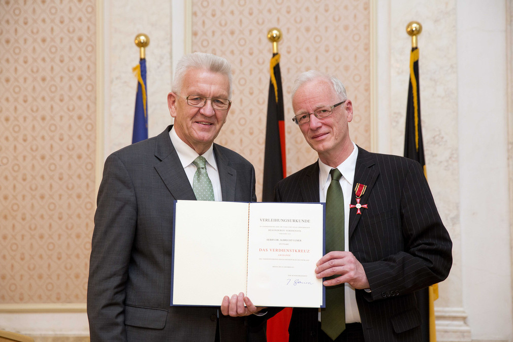 Ministerpräsident Winfried Kretschmann (l.) und Dr. Albrecht Ulmer (r.)