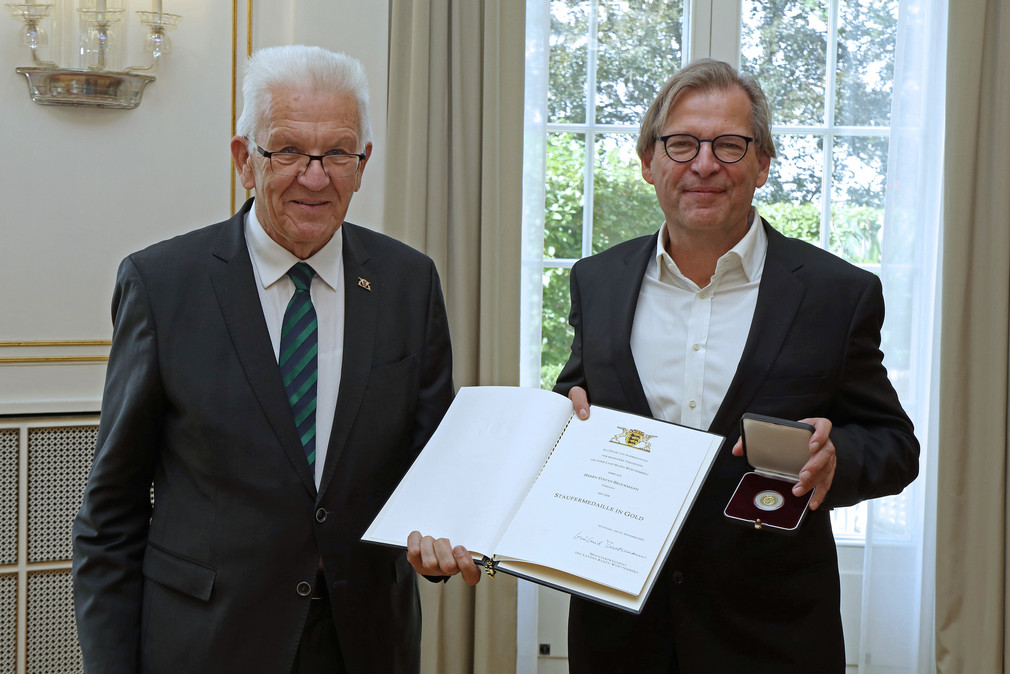 Ministerpräsident Winfried Kretschmann (l.) und Stefan Brockmann (r.)