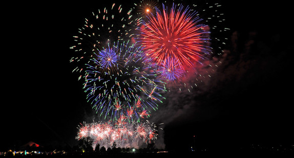 Feuerwerk am Nachthimmel